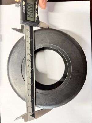 Pneu Skymaster Su-30 1/6 Trem Principal (2 Pneus)